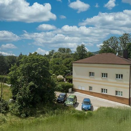 Mlynsky Ostrov Apartment 2 Zdice Exterior foto